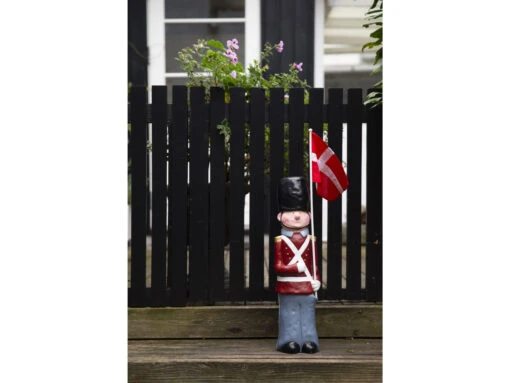 Garder Med Flag Figur – Bild 3